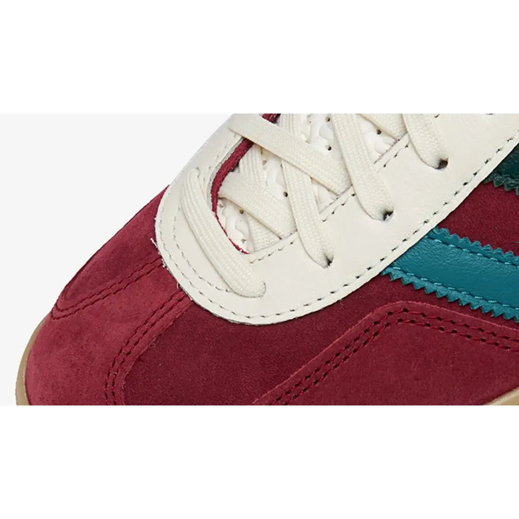 Gazelle Indoor - Burgundy Multi